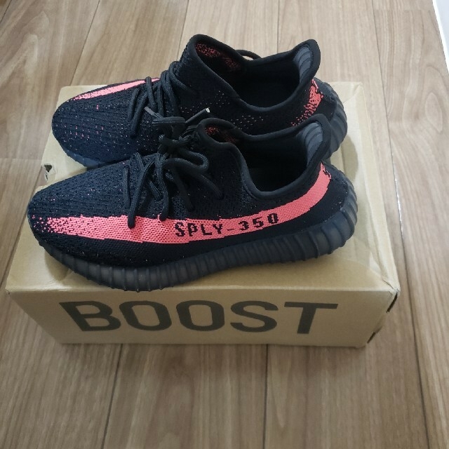 adidas(アディダス)のYEEZY BOOST 350 V2 BLACK RED メンズのメンズ その他(その他)の商品写真