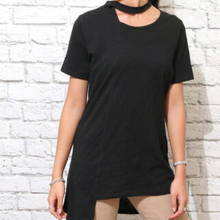 アナップ(ANAP)のlatina チョーカーカットデザインヘムTシャツ(Tシャツ(半袖/袖なし))