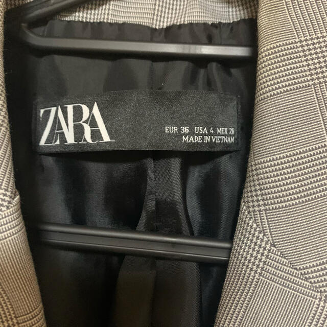 ZARA(ザラ)のzara ブレザー　ジャケット　チェック　グレー レディースのジャケット/アウター(テーラードジャケット)の商品写真