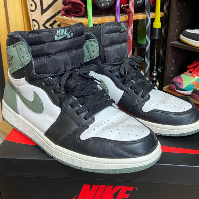 NIKE(ナイキ)のNIKE AIR JORDAN1 ブラックトゥクレイグリーン 30cm メンズの靴/シューズ(スニーカー)の商品写真