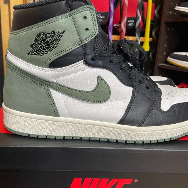 NIKE(ナイキ)のNIKE AIR JORDAN1 ブラックトゥクレイグリーン 30cm メンズの靴/シューズ(スニーカー)の商品写真