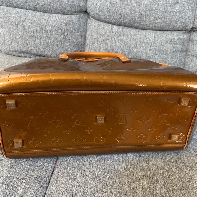 LOUIS VUITTON(ルイヴィトン)の❤️お値下げ.ルイヴイィトン.廃盤品.ヴェルニ.ゴールド❤️ レディースのバッグ(ハンドバッグ)の商品写真