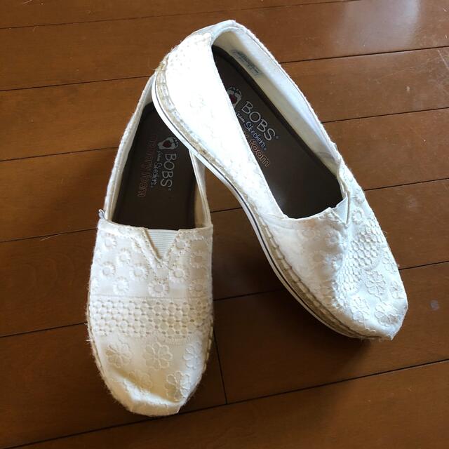 SKECHERS(スケッチャーズ)のほぼ新品！スケッチャーズのBOBS 可愛いちょっと靴底厚め3cmサイズ24cm レディースの靴/シューズ(スニーカー)の商品写真