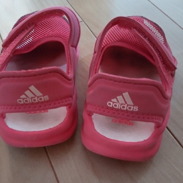 adidas(アディダス)のm様専用　アディダス　サンダル キッズ/ベビー/マタニティのベビー靴/シューズ(~14cm)(サンダル)の商品写真