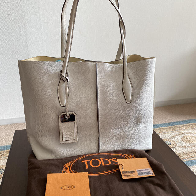 TOD'S ジョイ　トートバッグ