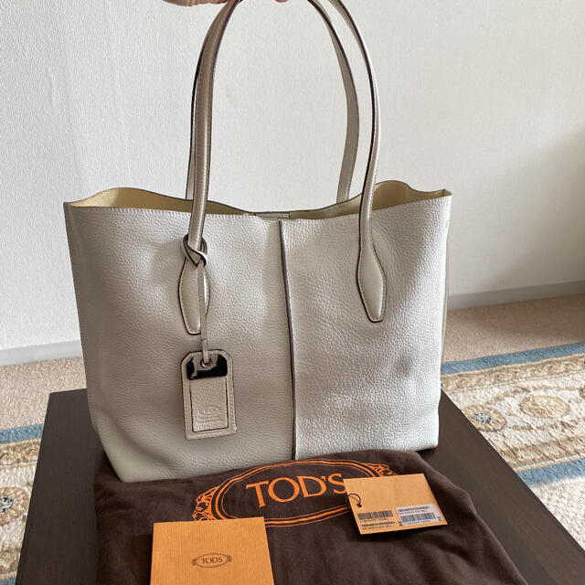 TOD'S ジョイ　トートバッグ