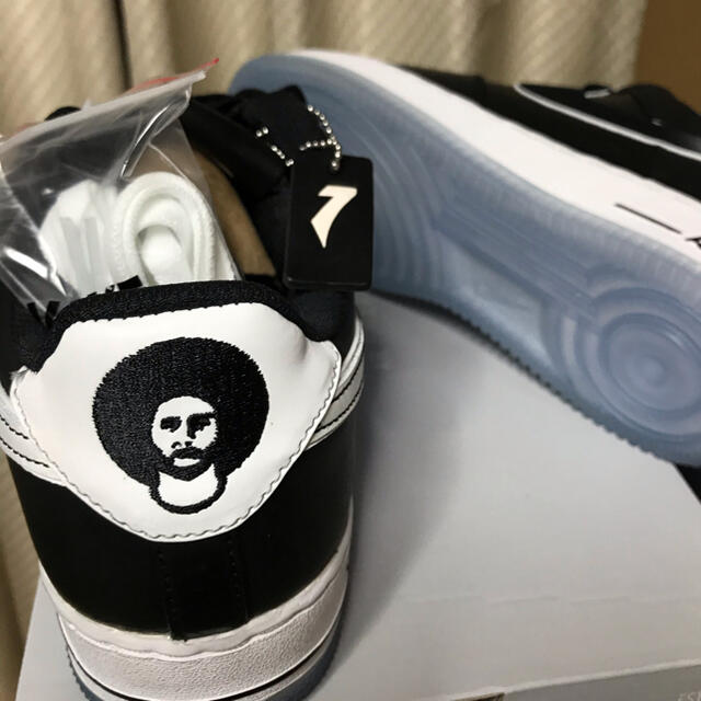 NIKE(ナイキ)のAIR FORCE 1 COLIN KAEPERNICK メンズの靴/シューズ(スニーカー)の商品写真