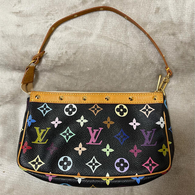 LOUIS VUITTON(ルイヴィトン)のLV ルイヴィトン マルチカラー M92648ポシェットアクセソワール ノワール レディースのバッグ(ショルダーバッグ)の商品写真