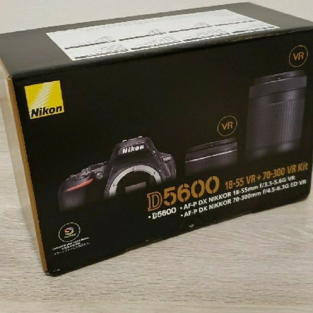 ニコンNikon D5600 ダブルズームキット 新品未使用