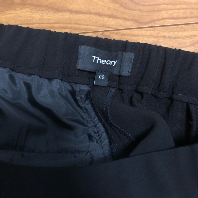 theory(セオリー)の【現行品】theory Classic Crepe Treeca Pull On レディースのパンツ(クロップドパンツ)の商品写真