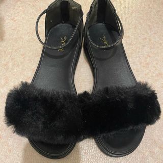 ザラ(ZARA)のファー付きサンダル(サンダル)