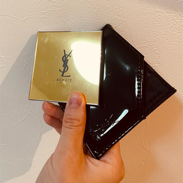 Yves Saint Laurent Beaute(イヴサンローランボーテ)のysl ノベルティー レディースのファッション小物(ミラー)の商品写真