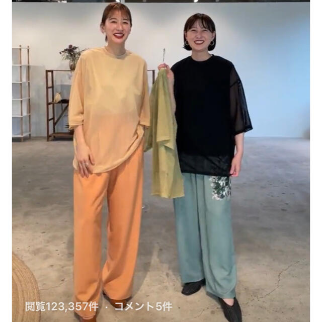 試着のみ　松本恵奈着　クラネ　clane  ベーシックタックパンツ レディースのパンツ(カジュアルパンツ)の商品写真