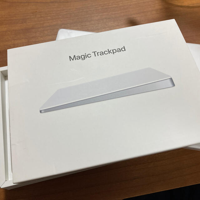 Apple(アップル)のMagic Trackpad 2 Apple マジックトラックパッド スマホ/家電/カメラのPC/タブレット(PC周辺機器)の商品写真