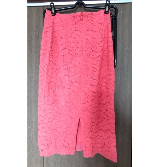 〈汚れあり〉DVF STUDIO ピンク レーススカート レディースのスカート(ひざ丈スカート)の商品写真