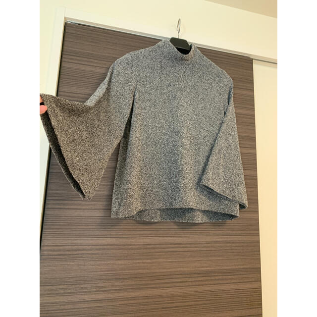 ZARA(ザラ)のm a a様専用★ZARA★モダントップス★袖広で首が隠れる レディースのトップス(カットソー(長袖/七分))の商品写真