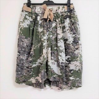 カミシマチナミ(KAMISHIMA CHINAMI)のUSED カミシマチナミイエロー アート柄プリントふんわりミニスカート(ミニスカート)