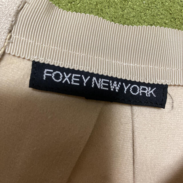FOXEY(フォクシー)の秋冬に！フォクシー☆ベージュの素敵なスカート レディースのスカート(ひざ丈スカート)の商品写真