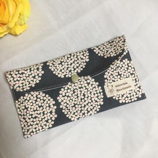 フラワー(flower)のhandmadeグレーサークルフラワー　マルチケース(ポーチ)