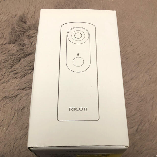 RICOH(リコー)のRICOH THETA m15 ホワイト スマホ/家電/カメラのカメラ(コンパクトデジタルカメラ)の商品写真