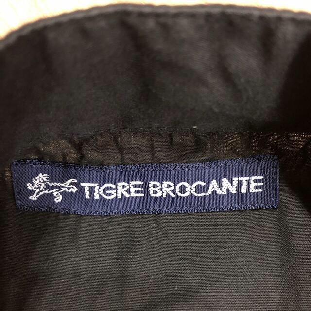 TIGRE BROCANTE(ティグルブロカンテ)のティグルブロカンテ　シャツ　黒 レディースのトップス(カットソー(半袖/袖なし))の商品写真