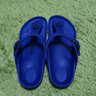 ビルケンシュトック(BIRKENSTOCK)のぽぽちゃん♡様BIRKENSTOCK★ビーチサンダル★22cm(サンダル)