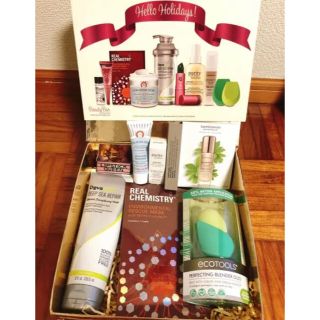 Hello Holidays Beauty Bar Box 外国製 化粧品(メイクボックス)