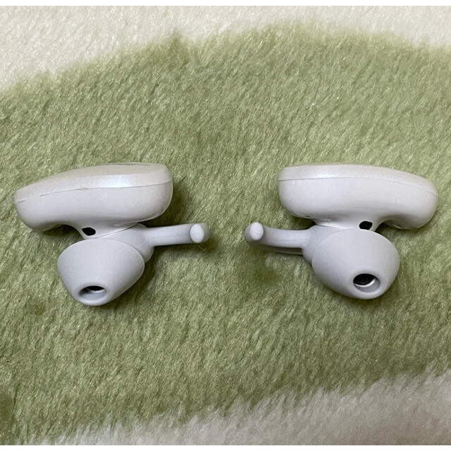 BOSE(ボーズ)のBOSE QUIETCOMFORT EARBUDS 美品 スマホ/家電/カメラのオーディオ機器(ヘッドフォン/イヤフォン)の商品写真