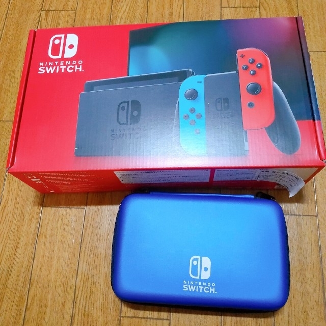 Nintendo Switch本体、ケース付き