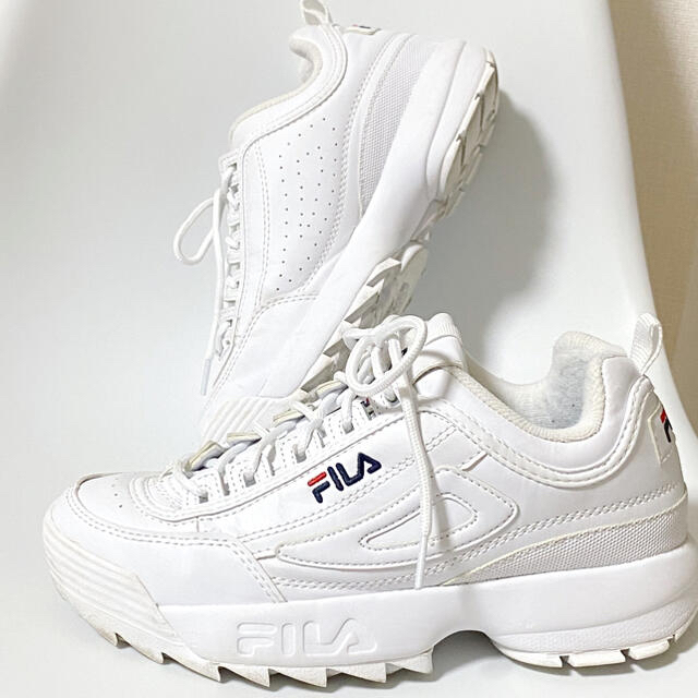 FILA(フィラ)のUSED【FILA】ディスラプター2 25cm レディースの靴/シューズ(スニーカー)の商品写真
