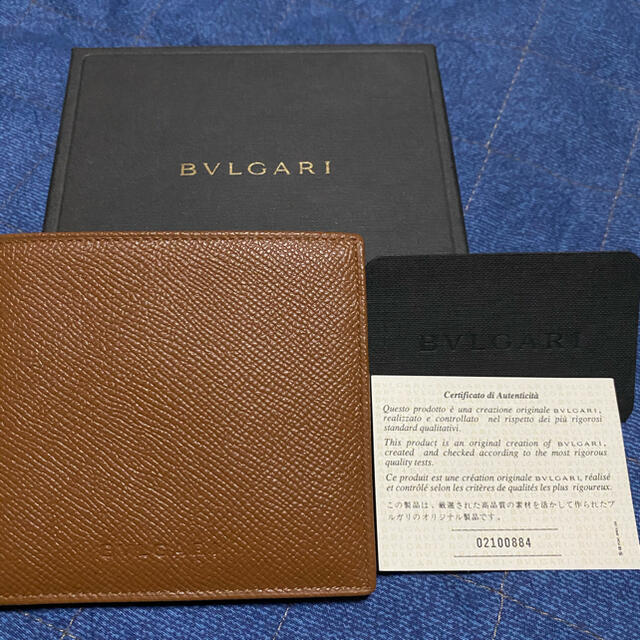 BVLGARI 二つ折り財布の通販 by くりりん's shop｜ブルガリならラクマ - ブルガリ 新作正規品
