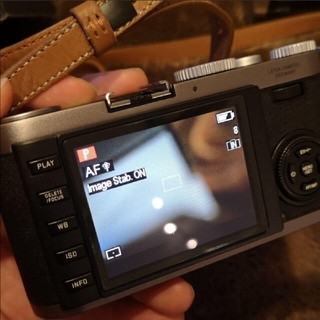 Leica X1、ハンドグリップ、速写ケース付き！