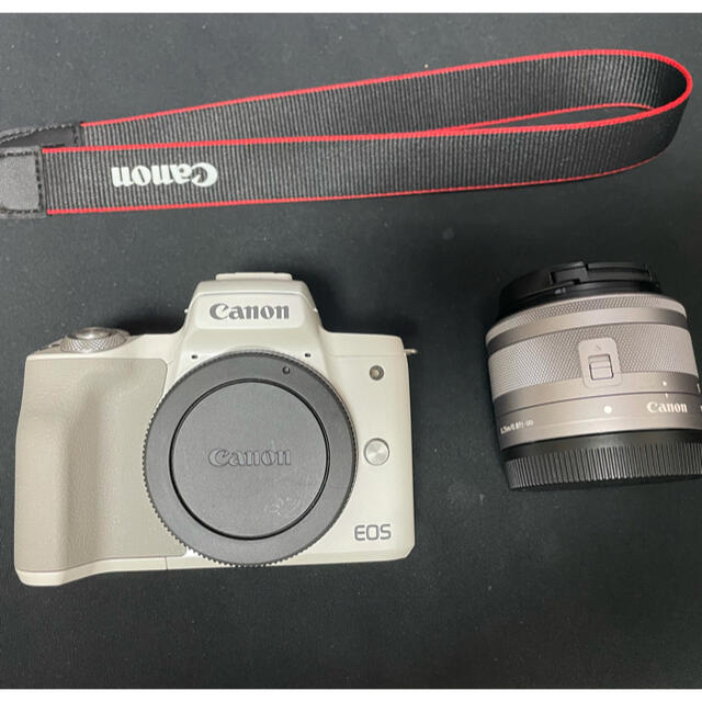 Canon(キヤノン)のCANON EOS KISS M レンズキット スマホ/家電/カメラのカメラ(ミラーレス一眼)の商品写真