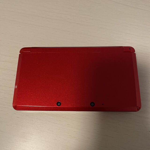 ニンテンドー3DS(ニンテンドー3DS)の【美品】ニンテンドー3DS フレアレッド エンタメ/ホビーのゲームソフト/ゲーム機本体(携帯用ゲーム機本体)の商品写真