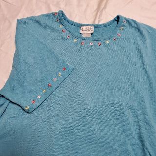 サンタモニカ(Santa Monica)のUsed お花刺繍 古着 Tシャツ スカイブルー 半袖(Tシャツ(半袖/袖なし))