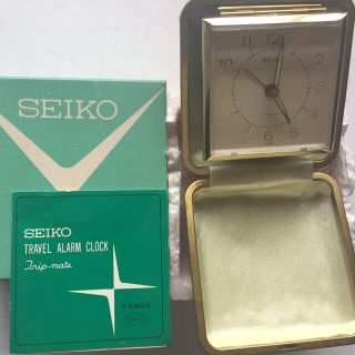 セイコー(SEIKO)のSEIKOトラベルアラーム 手巻き時計 赤 【デッドストック】(置時計)