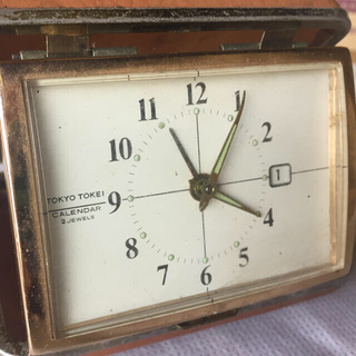 セイコー(SEIKO)のSEIKO セイコー トラベルアラームデイト手巻き時計 薄茶(置時計)