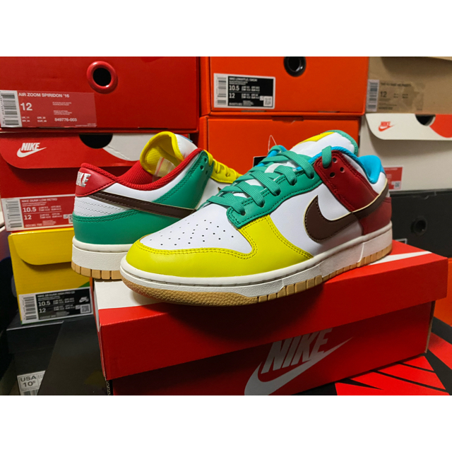 NIKE(ナイキ)のNIKE DUNK LOW SE FREE 99 PACK 27cmダンク メンズの靴/シューズ(スニーカー)の商品写真