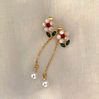 ロキエ(Lochie)の୨୧ Vintage rétro flower crystal pierce(ピアス)