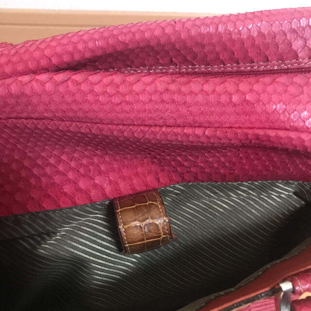 ダイヤモンドパイソン　ショルダーバッグ　軽量 レディースのバッグ(ショルダーバッグ)の商品写真
