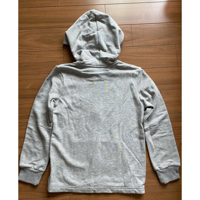 adidas(アディダス)の未使用　adidas アディダス パーカー　140 キッズ/ベビー/マタニティのキッズ服男の子用(90cm~)(ジャケット/上着)の商品写真