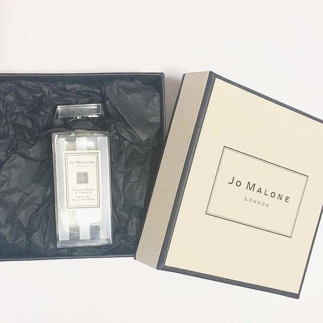 Jo Malone(ジョーマローン)のJo MALONE LONDON イングリッシュ ペアー & フリージア バス… コスメ/美容のボディケア(入浴剤/バスソルト)の商品写真