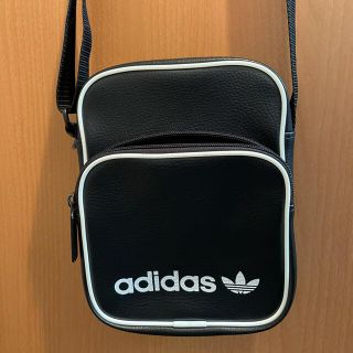 アディダス(adidas)のショルダーバッグ(ショルダーバッグ)