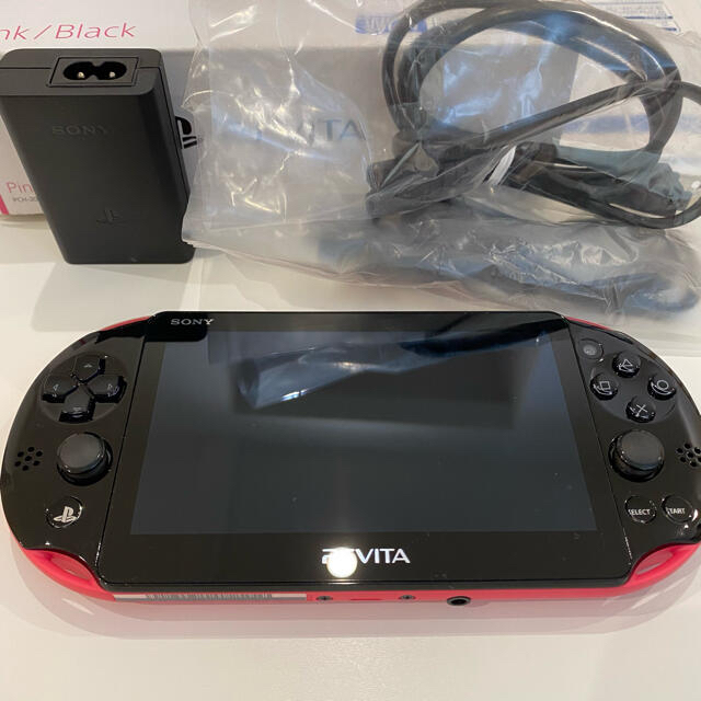 PlayStation Vita(プレイステーションヴィータ)の美品 PlayStation PS Vita PCH-2000 ZA15 ピンク エンタメ/ホビーのゲームソフト/ゲーム機本体(携帯用ゲーム機本体)の商品写真