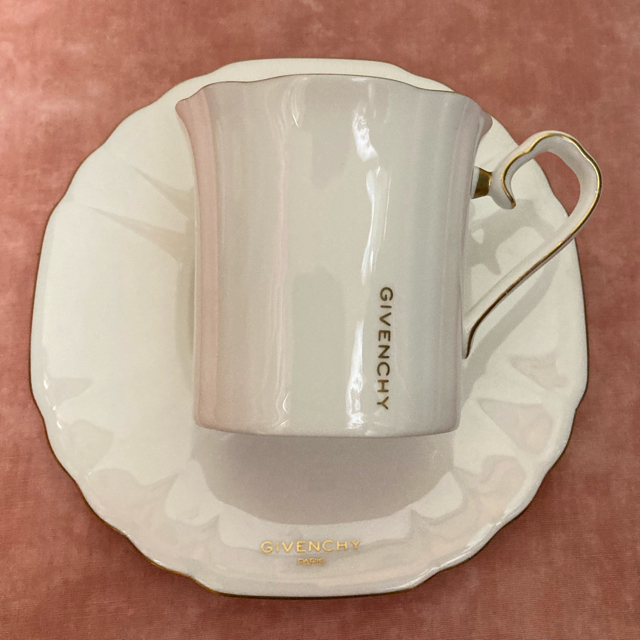 GIVENCHY(ジバンシィ)のジバンシー コーヒーカップ ペアカップ2客 インテリア/住まい/日用品のキッチン/食器(グラス/カップ)の商品写真