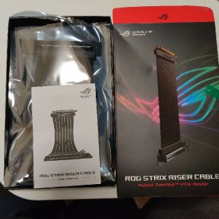 エイスース(ASUS)のライザーケーブル ROG STRIX RISER CABLE(PCパーツ)