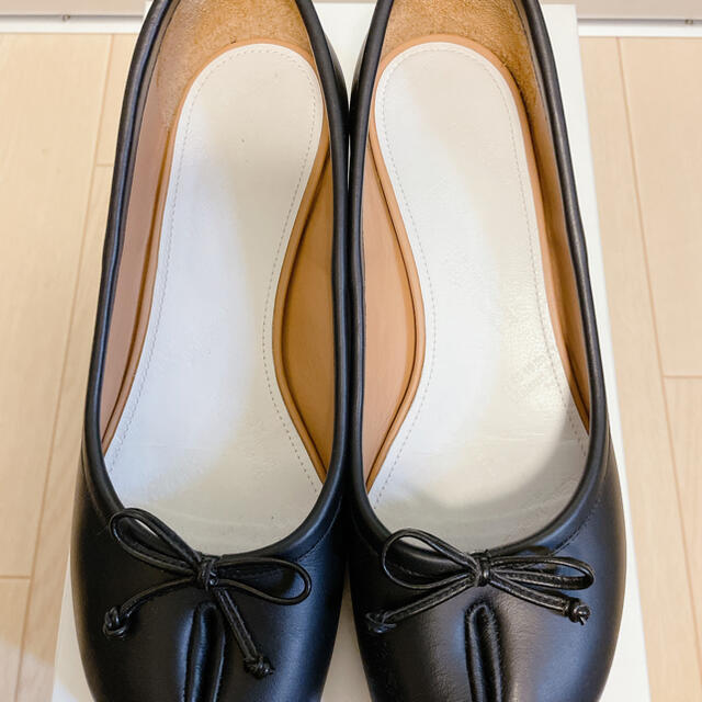 Maison Martin Margiela(マルタンマルジェラ)のメゾンマルジェラ　タビ　バレリーナパンプス　ブラック37 ヒール3センチ レディースの靴/シューズ(バレエシューズ)の商品写真