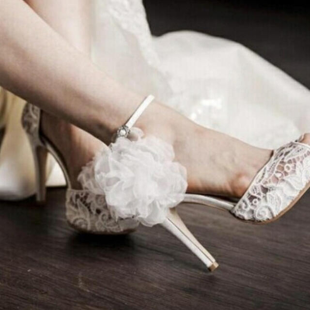 【最終値下げ】ウェディングシューズ　ヒール　パンプス　結婚式 レディースの靴/シューズ(ハイヒール/パンプス)の商品写真