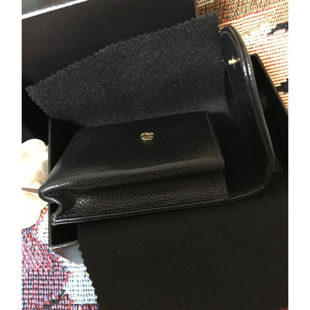 CHANEL(シャネル)の専用  ココマーク キャビアスキン シガレットケース  美品 ブラック正規 メンズのファッション小物(タバコグッズ)の商品写真