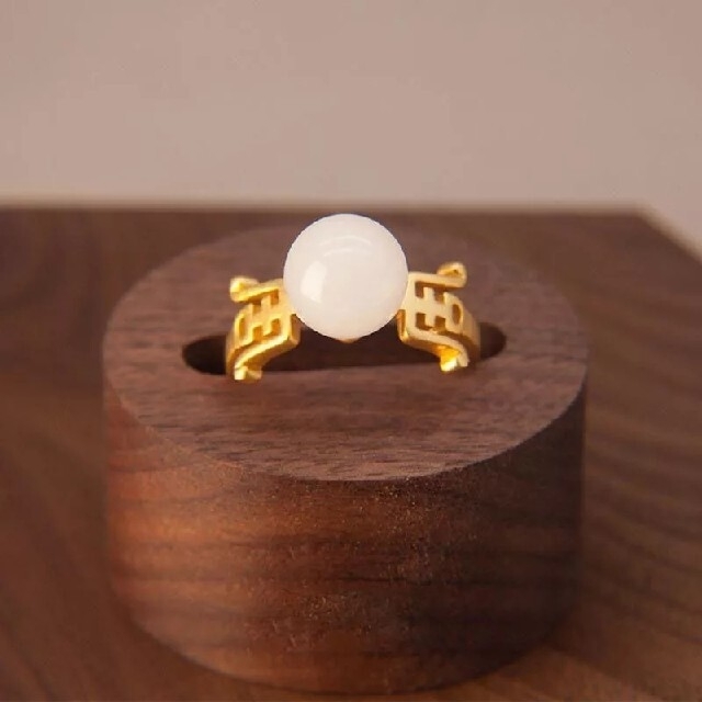 チャイナ リング 和田白翡翠 翡翠 指輪 & ブレスレット レディースのアクセサリー(リング(指輪))の商品写真